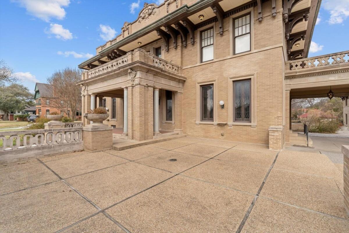 Villa Historic Migel House In Downtown Waco Exterior foto