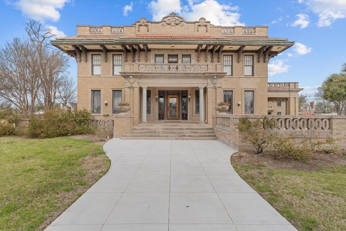 Villa Historic Migel House In Downtown Waco Exterior foto